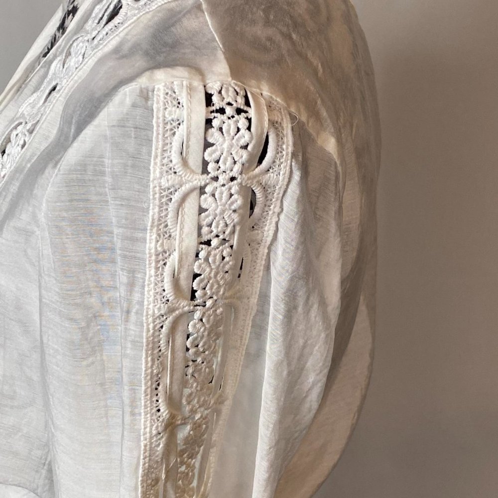 Elan Crochet Tie Front Crop Top White lightweight bell sleeve tie front. Size L - Picture 9 of 12